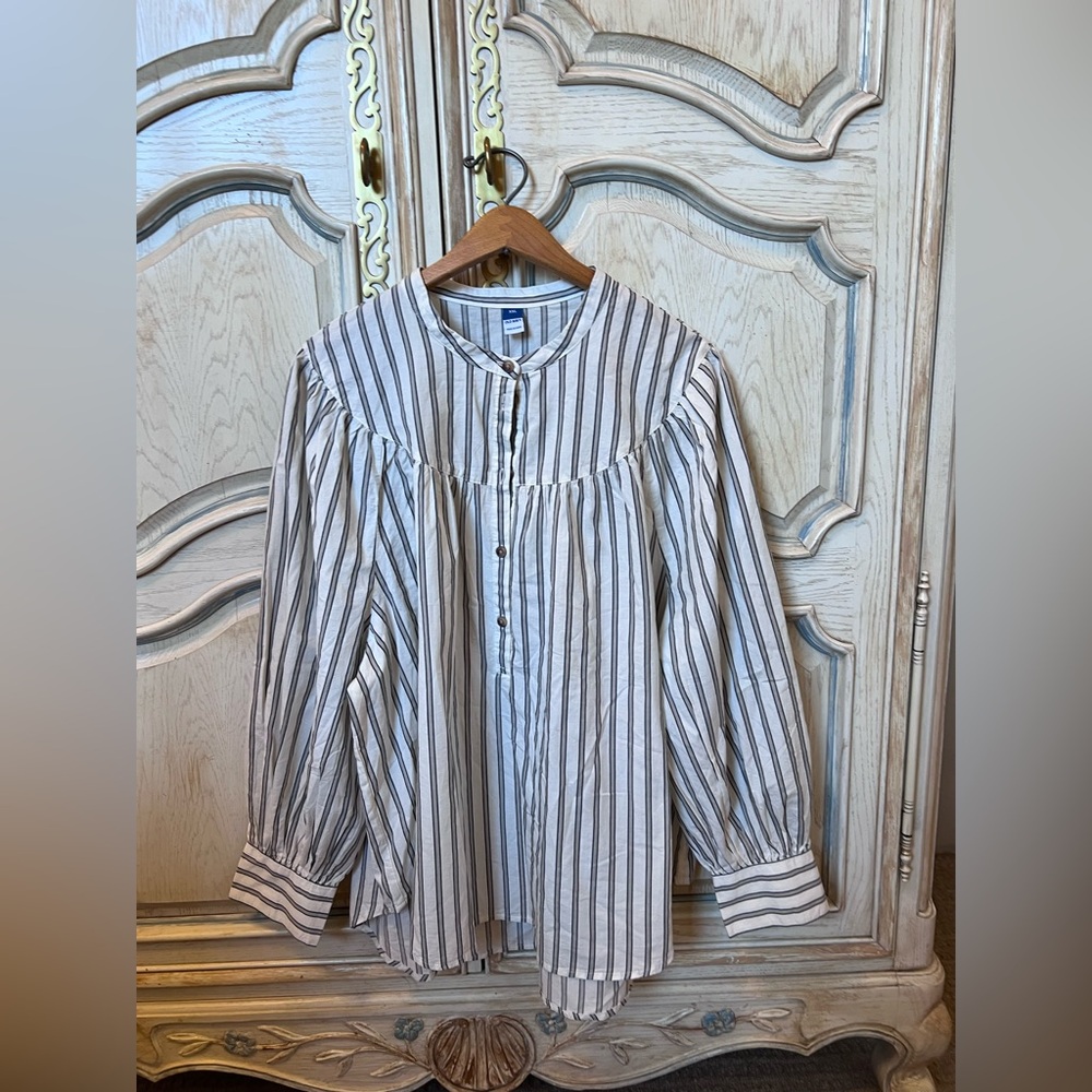 OLD NAVY Stripe Grey and White Peasant Cotton Button Down Shirt | XXL